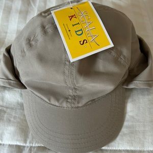 Kids flap cap with mesh liner